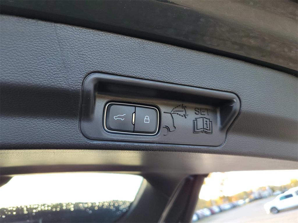 used 2022 Ford Explorer car, priced at $24,000