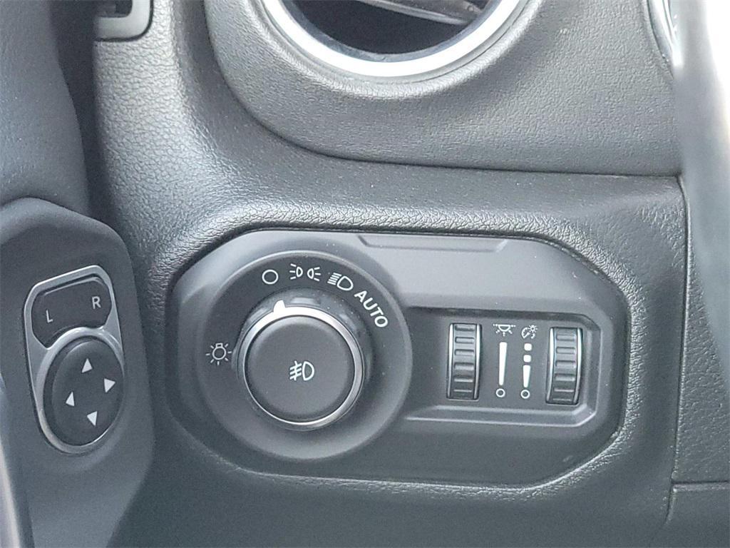used 2018 Jeep Wrangler Unlimited car, priced at $27,900