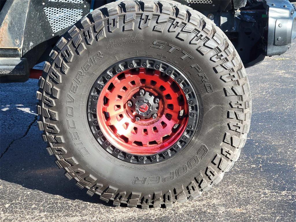 used 2018 Jeep Wrangler Unlimited car, priced at $27,900