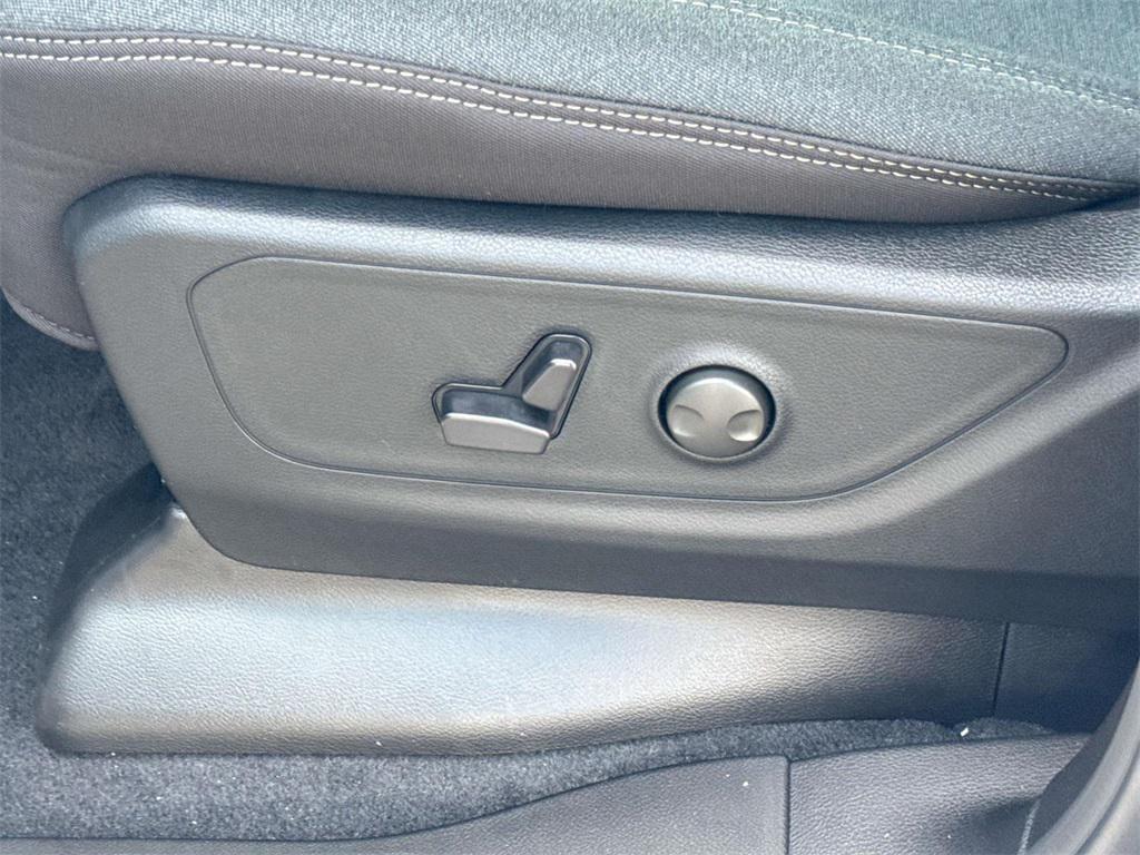 new 2025 Ram 1500 car, priced at $53,767