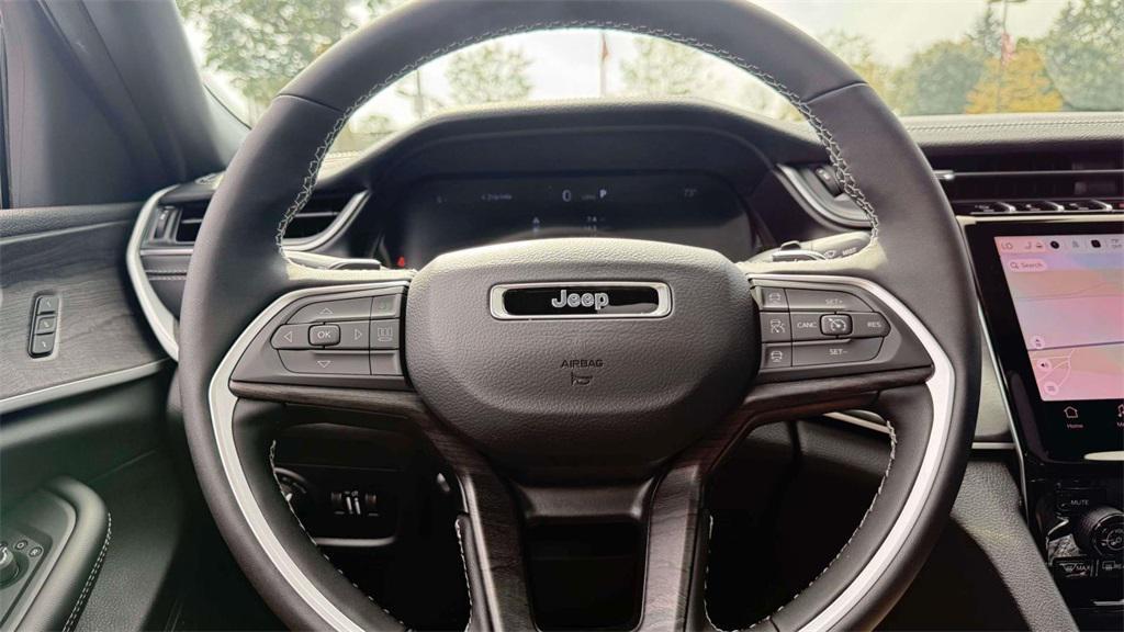 new 2025 Jeep Grand Cherokee car, priced at $52,047