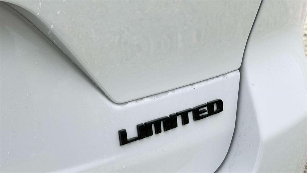 new 2025 Jeep Grand Cherokee car, priced at $52,047