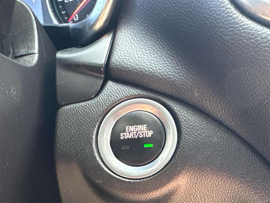 used 2021 Chevrolet Equinox car, priced at $17,900