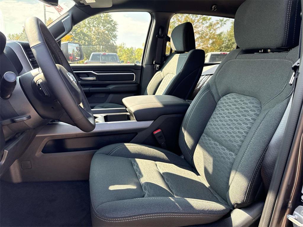 new 2025 Ram 1500 car, priced at $53,978