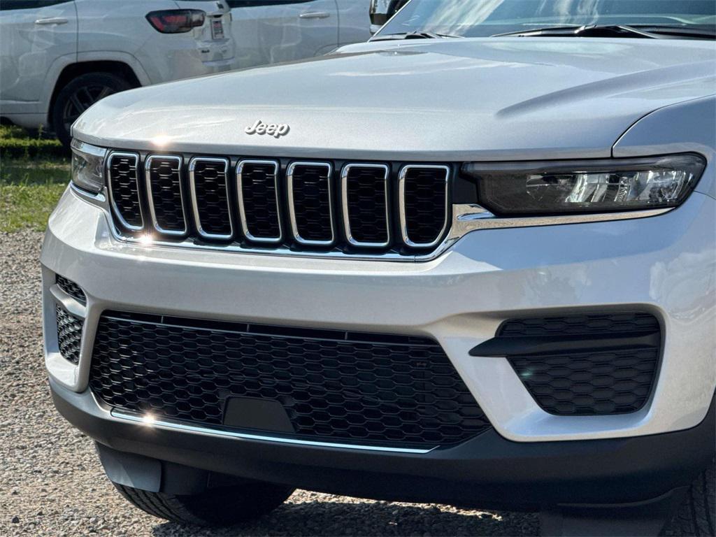 new 2025 Jeep Grand Cherokee car, priced at $41,526