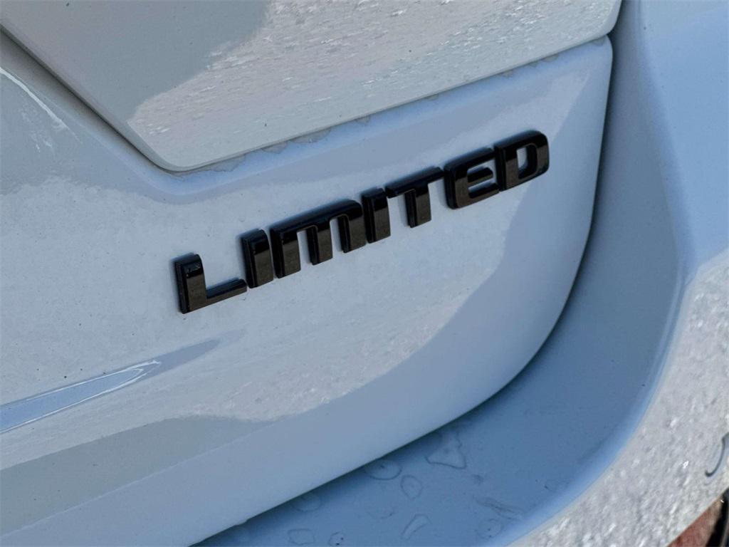 new 2025 Jeep Grand Cherokee car, priced at $56,060