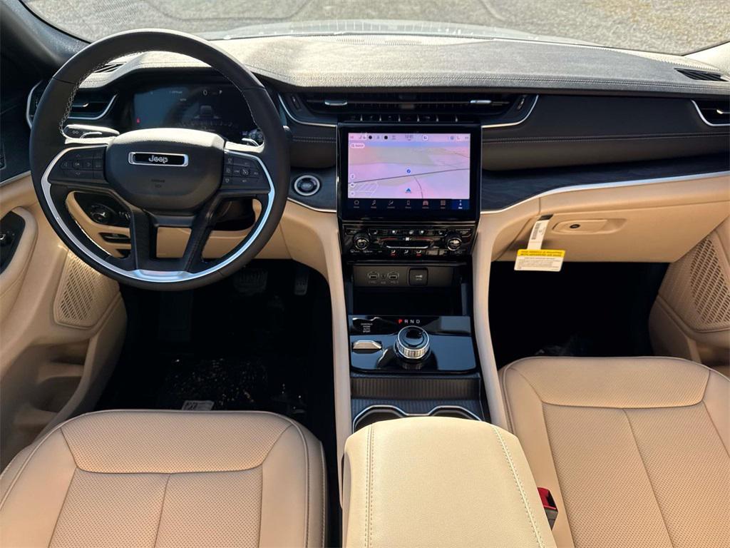 new 2025 Jeep Grand Cherokee car, priced at $56,060
