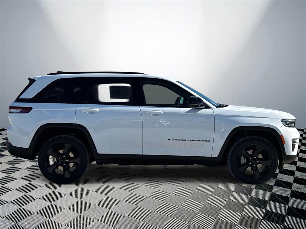new 2025 Jeep Grand Cherokee car, priced at $56,060