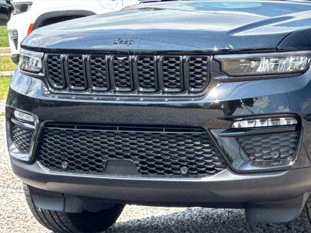 new 2025 Jeep Grand Cherokee car, priced at $52,438