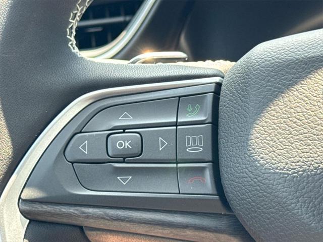 new 2025 Jeep Grand Cherokee car, priced at $52,438