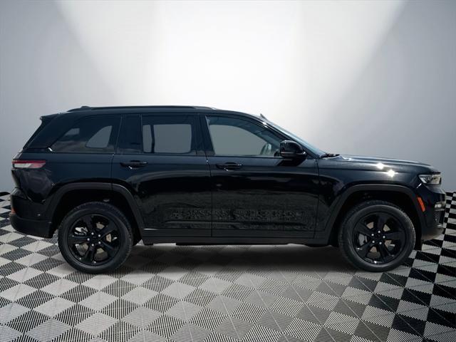 new 2025 Jeep Grand Cherokee car, priced at $52,438