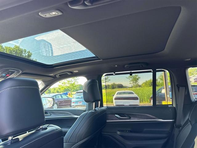 new 2025 Jeep Grand Cherokee car, priced at $52,438