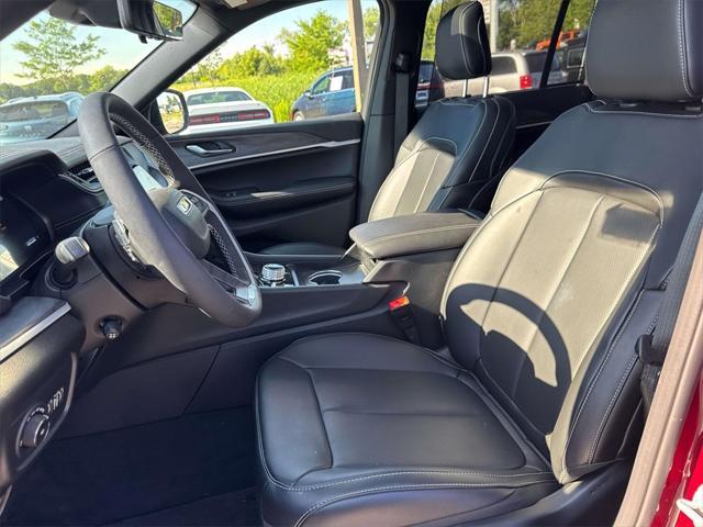 new 2025 Jeep Grand Cherokee car, priced at $52,438