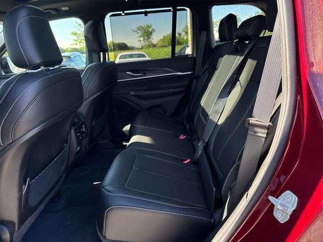 new 2025 Jeep Grand Cherokee car, priced at $52,438