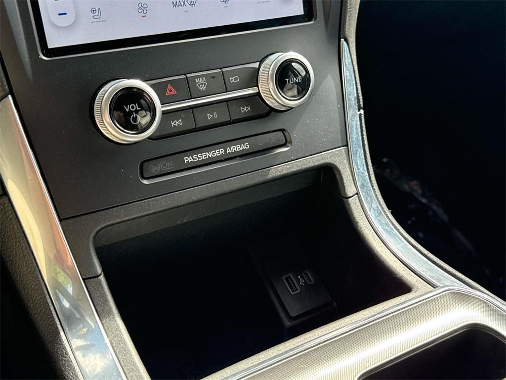 used 2023 Ford Edge car, priced at $25,000