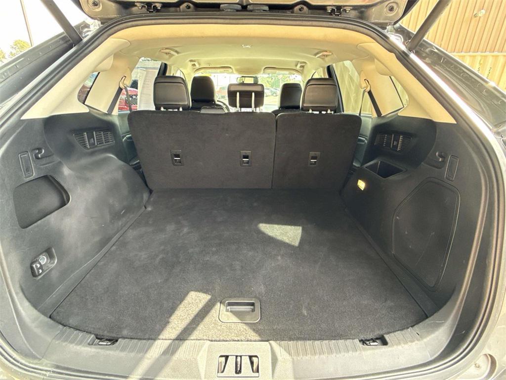 used 2023 Ford Edge car, priced at $25,000