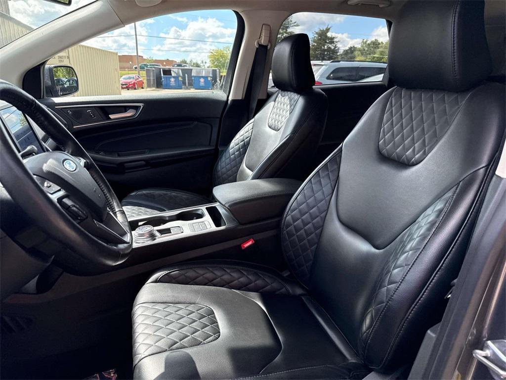 used 2023 Ford Edge car, priced at $25,000