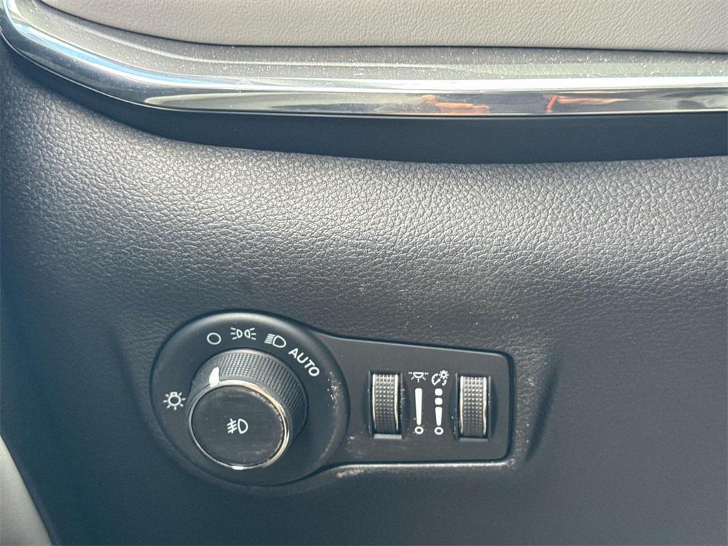 used 2022 Jeep Compass car, priced at $21,500