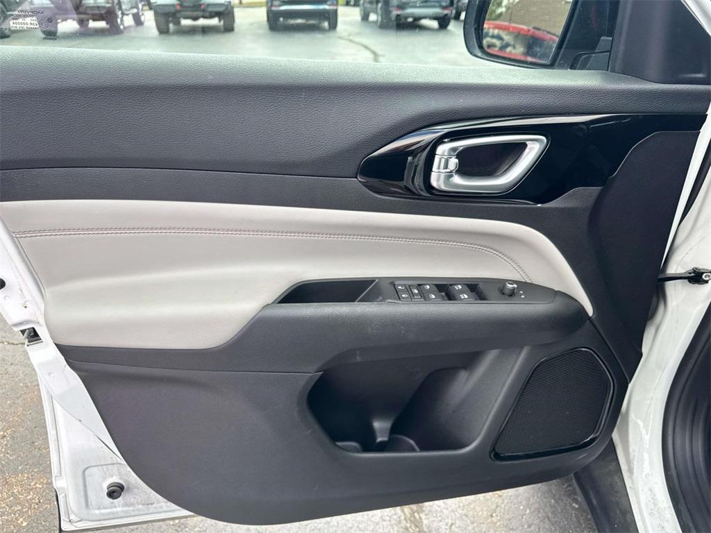 used 2022 Jeep Compass car, priced at $21,500