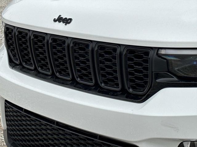 new 2025 Jeep Grand Cherokee car, priced at $48,386
