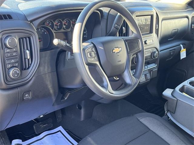 new 2024 Chevrolet Silverado 1500 car, priced at $45,913