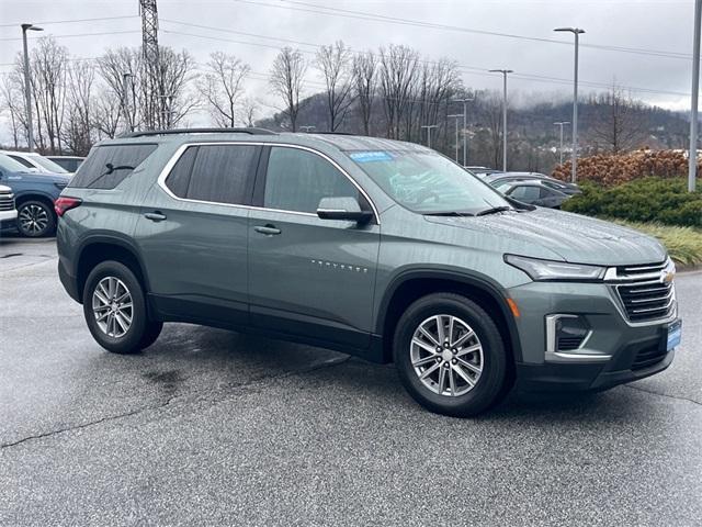 used 2023 Chevrolet Traverse car, priced at $28,400