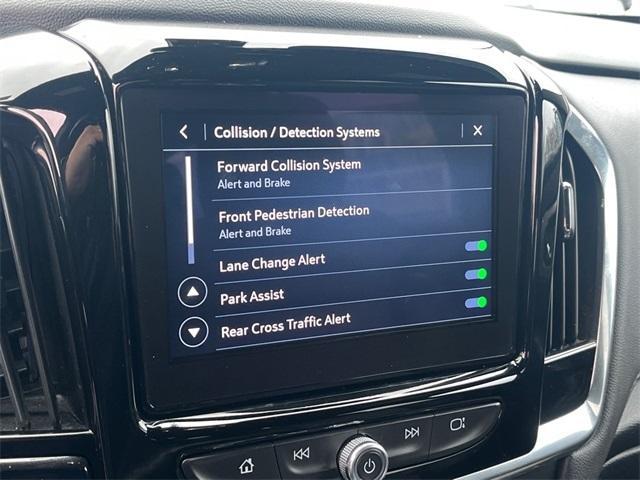 used 2023 Chevrolet Traverse car, priced at $28,400