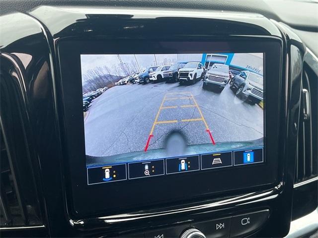 used 2023 Chevrolet Traverse car, priced at $28,400