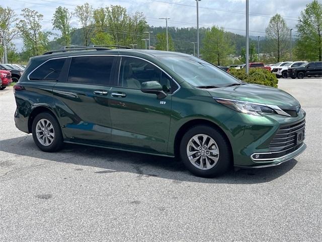 used 2022 Toyota Sienna car, priced at $34,569