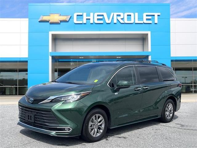 used 2022 Toyota Sienna car, priced at $34,569
