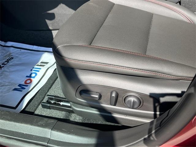 new 2025 Chevrolet Trax car, priced at $26,690