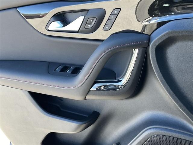 new 2025 Chevrolet Blazer car