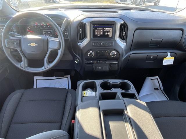 new 2024 Chevrolet Silverado 1500 car, priced at $45,913