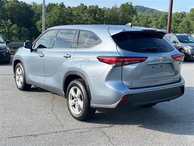 used 2022 Toyota Highlander car, priced at $30,613