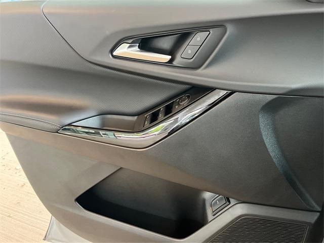 new 2025 Chevrolet Equinox car, priced at $34,640