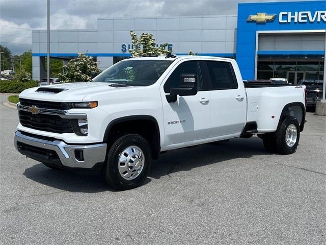 new 2025 Chevrolet Silverado 3500 car, priced at $75,655