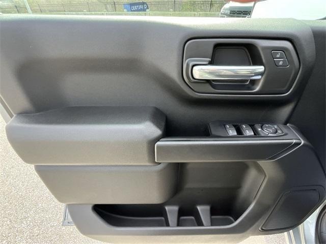 new 2024 Chevrolet Silverado 1500 car, priced at $46,690