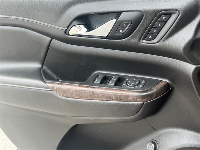 used 2023 GMC Acadia car, priced at $39,446