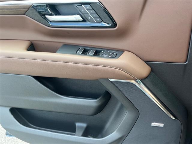 new 2025 Chevrolet Suburban car, priced at $108,065