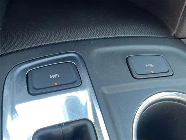 used 2024 Chevrolet Equinox car, priced at $22,070