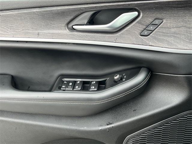 used 2023 Jeep Grand Cherokee car, priced at $31,554