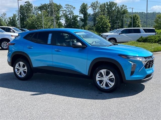 used 2025 Chevrolet Trax car, priced at $22,932