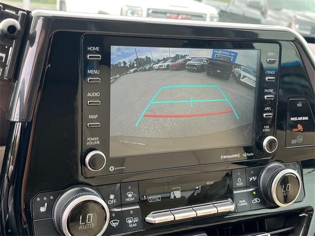used 2021 Toyota Highlander car, priced at $34,143
