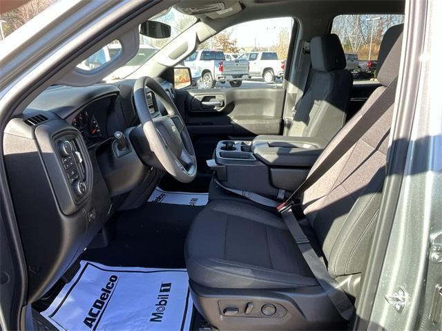 new 2024 Chevrolet Silverado 1500 car, priced at $50,690