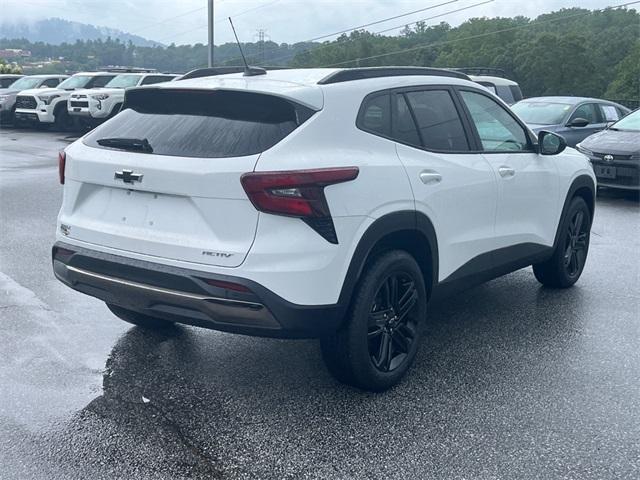 new 2025 Chevrolet Trax car, priced at $26,690