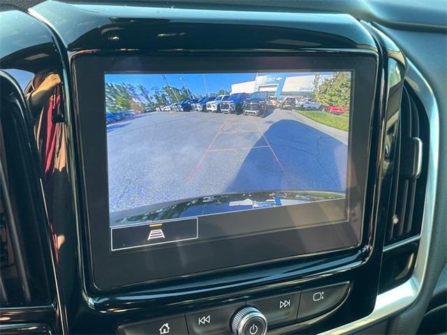 used 2022 Chevrolet Traverse car, priced at $28,568