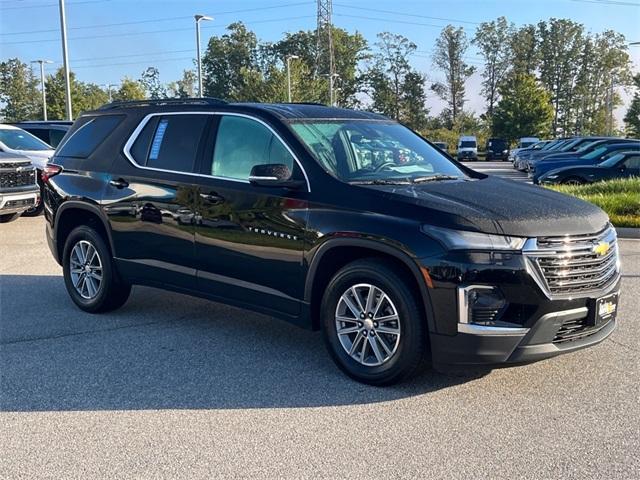 used 2022 Chevrolet Traverse car, priced at $28,568