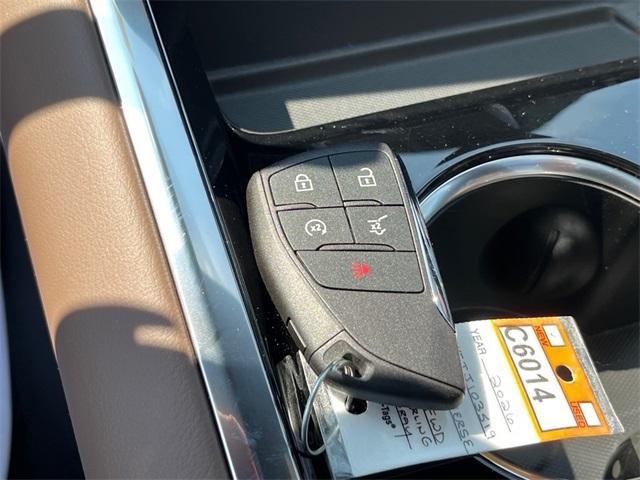 new 2025 Chevrolet Suburban car, priced at $99,029