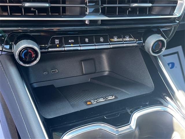 new 2025 Chevrolet Traverse car, priced at $52,429