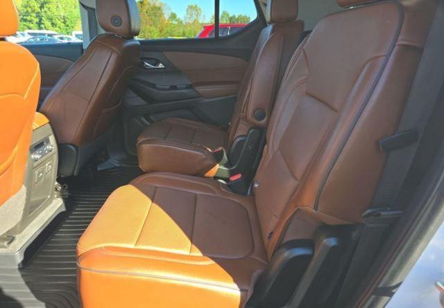 used 2021 Chevrolet Traverse car, priced at $32,500